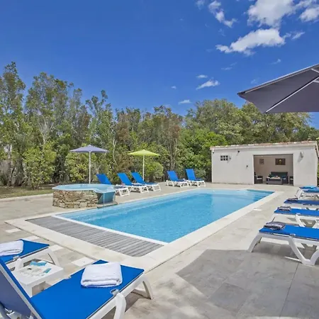 Bel A Avec Piscine *